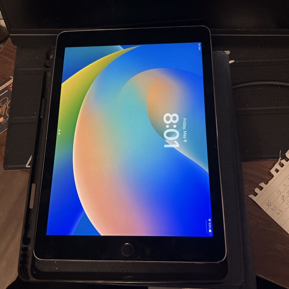 Apple iPad Pro 9.7” 256GB Wi-Fi + Cellular Unlocked A1674 Space Gray Excellent”